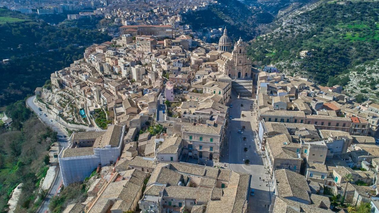 ホテル Piazza Duomo 36 ラグーザ エクステリア 写真